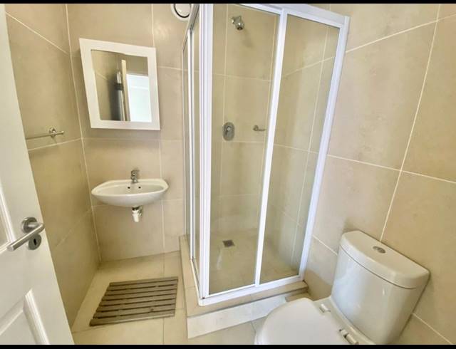 2 bed property to rent in CLAREMONT